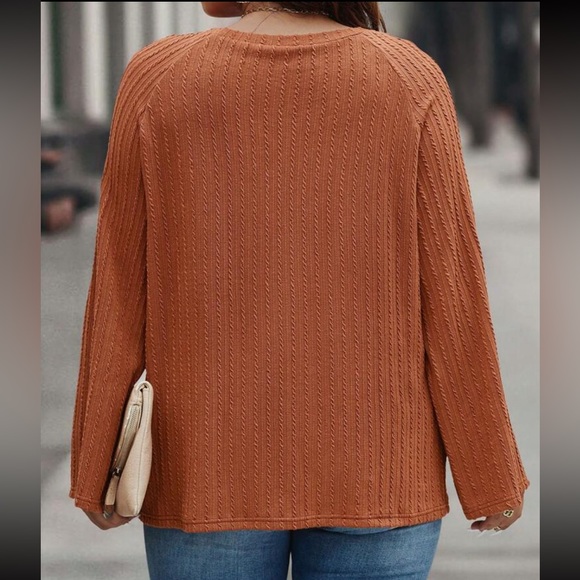 🌷3for$30🌷 Raglan sleeve blouse - Picture 2 of 7